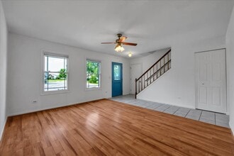 1426 Walnut Cir in Carol Stream, IL - Building Photo - Building Photo