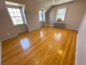 273 Elmwood Ave, Unit 107A in Maplewood, NJ - Building Photo - Building Photo