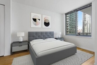 4540 Center Blvd in Queens, NY - Building Photo - Building Photo