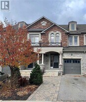 156 Golden Forest Rd in Vaughan, ON - Building Photo