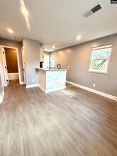 1324 Lyon St in Columbia, SC - Building Photo - Building Photo