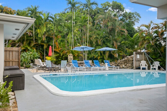 3670 NE 6th Ave, Unit 3670 in Oakland Park, FL - Foto de edificio - Building Photo