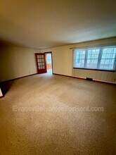 4624 New Harmony Rd in Evansville, IN - Building Photo - Building Photo