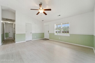 104 Burrell Ln in Richlands, NC - Building Photo - Building Photo