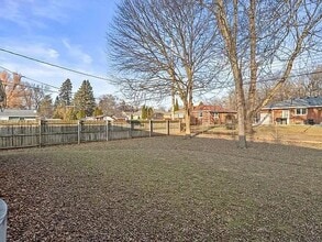 27 Oregon St in Mount Pleasant, WI - Building Photo - Building Photo