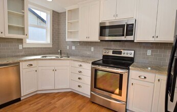 3146 NE 78th Ave in Portland, OR - Building Photo - Building Photo