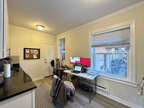 644 W Roscoe St, Unit J09P in Chicago, IL - Building Photo - Building Photo