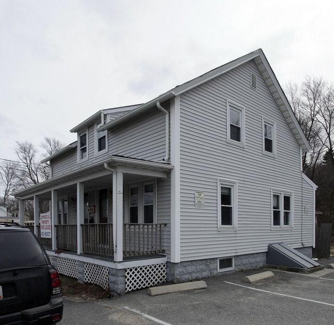148 Putnam Pike