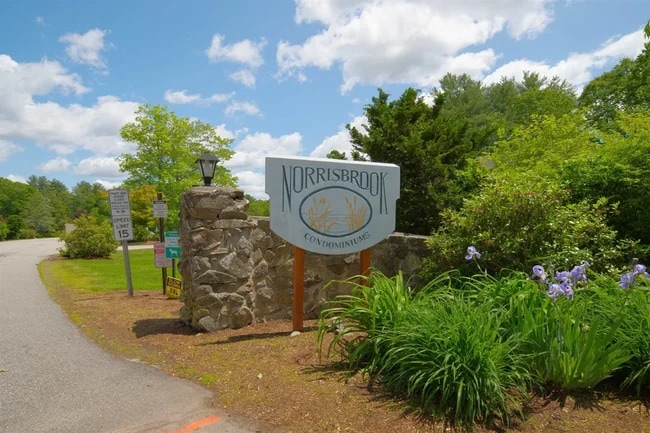 50 Brookside Dr in Exeter, NH - Building Photo - Building Photo