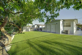 896 E 22nd St-Unit -896 in Hialeah, FL - Building Photo - Building Photo
