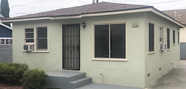 property at 2106 Vallejo St