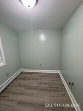 34 Oak St in Yonkers, NY - Building Photo - Building Photo