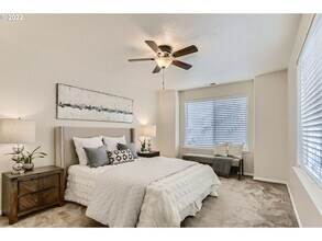 5344 SE 137th Ave in Portland, OR - Building Photo - Building Photo