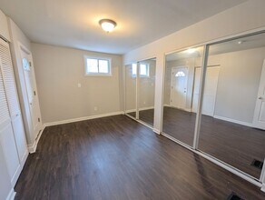 9861 Diamond Dr in St. Louis, MO - Building Photo - Building Photo