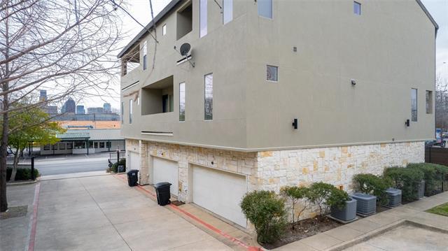 1600 N Haskell Ave. in Dallas, TX - Foto de edificio - Building Photo