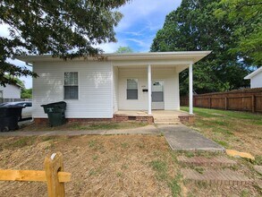 624 Delaware Ave in Burlington, NC - Building Photo - Building Photo