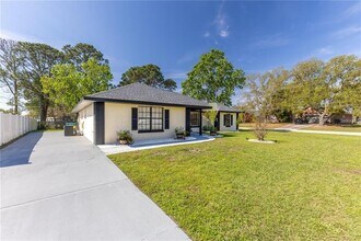 2931 Chilton St in Deltona, FL - Foto de edificio - Building Photo
