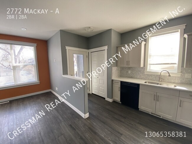 2772 Mackay in Regina, SK - Building Photo - Building Photo