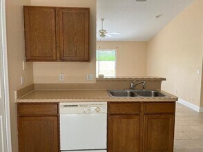 355 SW Fairway Ave in Port St. Lucie, FL - Building Photo - Building Photo