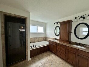 2004 Bates Creek Dr in Columbia, MO - Building Photo - Building Photo