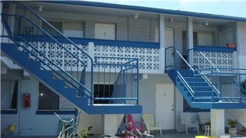 Oceanview Villas in Daytona Beach, FL - Foto de edificio - Building Photo