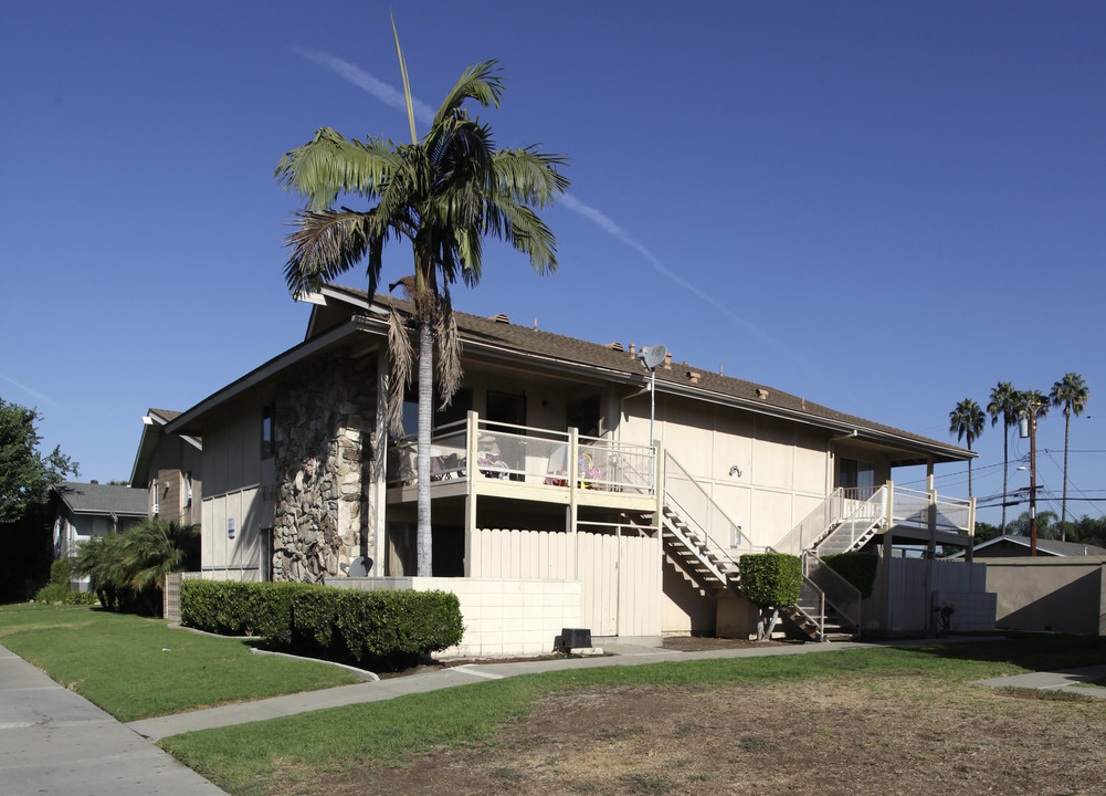 3167 E Pearl Dr in Fullerton, CA - Building Photo