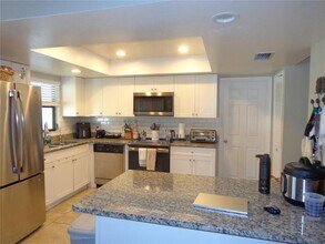 2475 Wood Oak Dr in Sarasota, FL - Building Photo - Building Photo