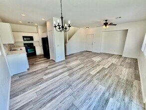 3018 W Sands Dr in Phoenix, AZ - Building Photo - Building Photo