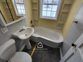 218 E Mulberry St in Anderson, IN - Foto de edificio - Building Photo