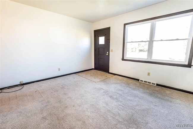 111-Right Sunshine Dr in Amherst, NY - Building Photo - Building Photo