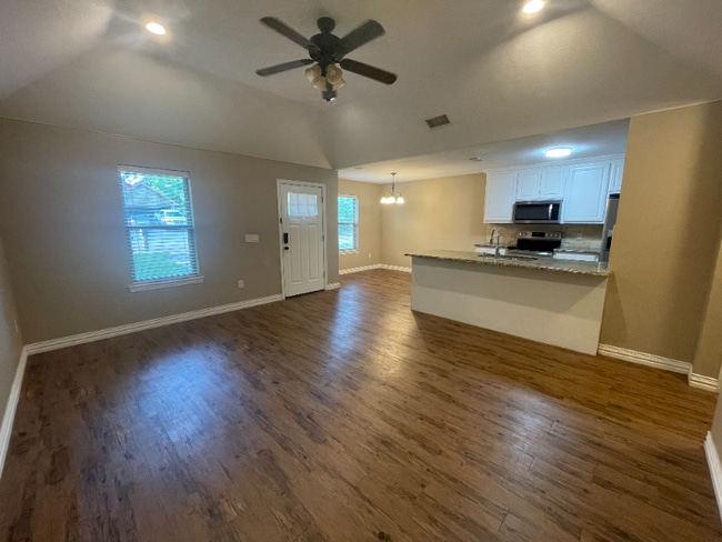 408 W Johnson St in Denison, TX - Building Photo - Building Photo