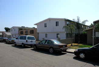 10350-10360 Kimberly Ave in Montclair, CA - Building Photo - Building Photo