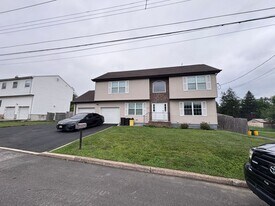 254 Upland Ave in Ewing Township, NJ - Building Photo