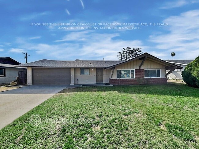 property at 2619 W Maple St