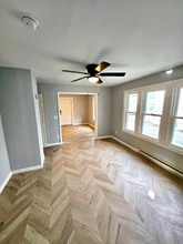 318 Murphy Ave, Unit Fl 1 in Endicott, NY - Foto de edificio - Building Photo