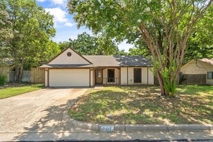 6007 Brentcove Dr in Arlington, TX - Building Photo