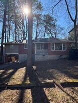 2889 Joyce Ave in Decatur, GA - Building Photo