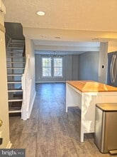 1640 Fieldthorn Dr in Reston, VA - Building Photo - Building Photo