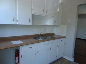 708 F Ave SE in Hickory, NC - Building Photo - Building Photo