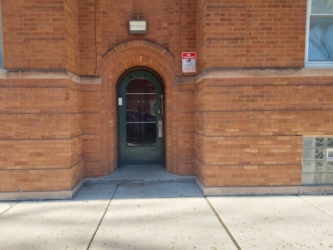 3104 W 64th St in Chicago, IL - Building Photo - Building Photo