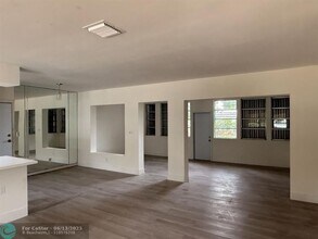 237 E Ilex Dr in West Palm Beach, FL - Building Photo - Building Photo
