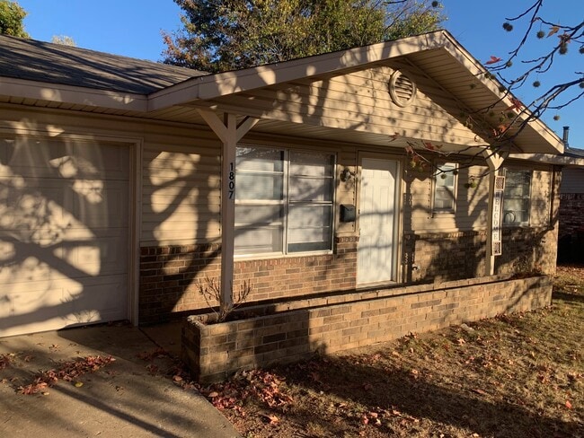 property at 1807 Cambridge St