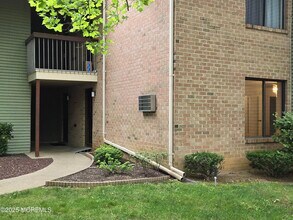 218 Medford Ct in Englishtown, NJ - Building Photo - Building Photo