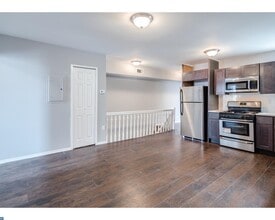 1340 S 22nd St, Unit 2 in Philadelphia, PA - Building Photo - Building Photo