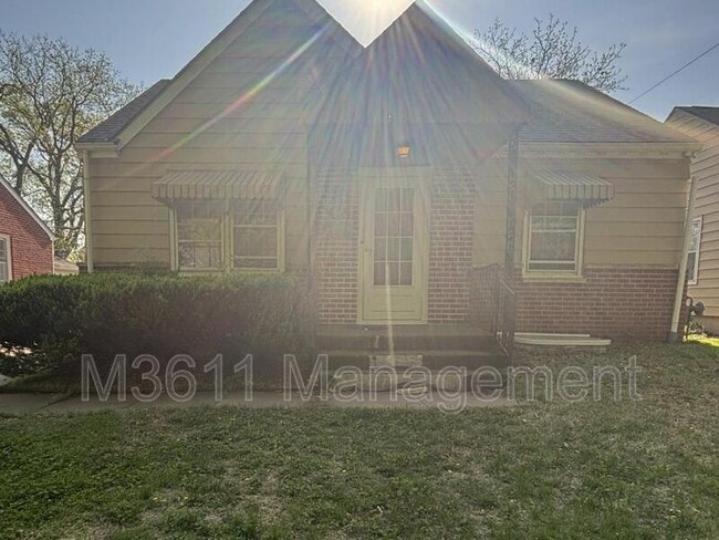 property at 840 S 49th St