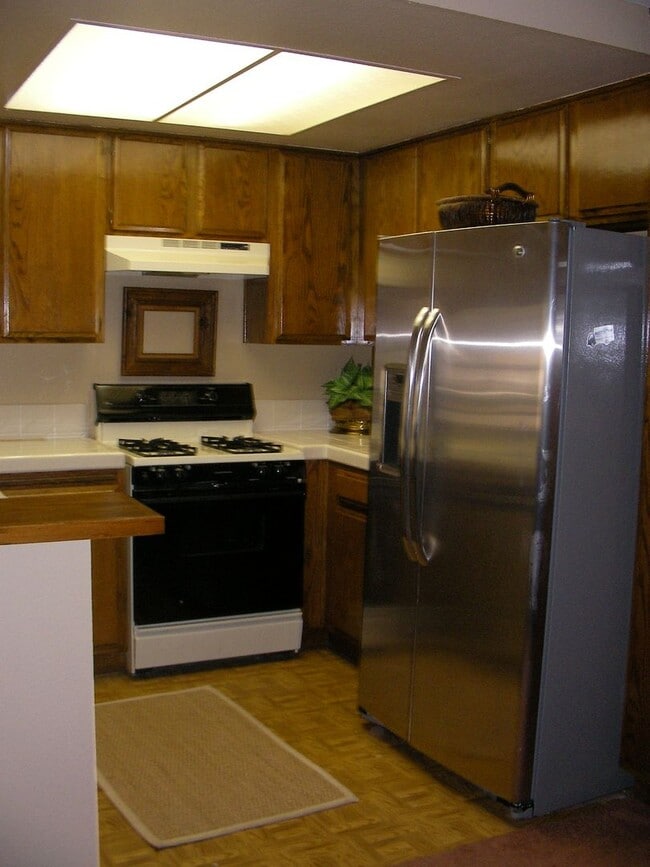 property at 24319 Avenida De Los Ninos