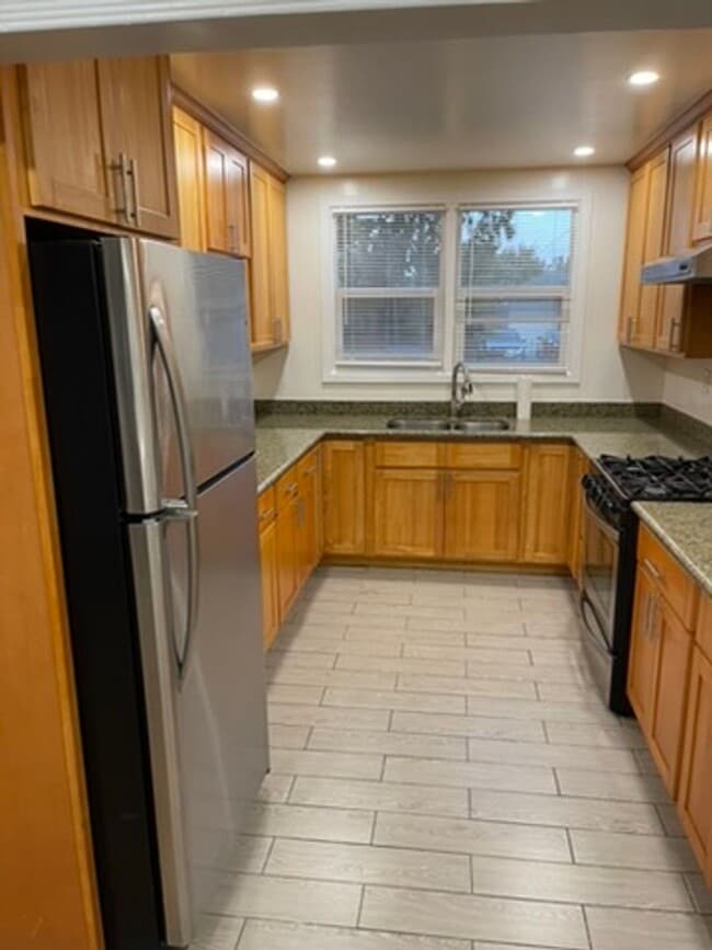 property at 367 Azalia Dr