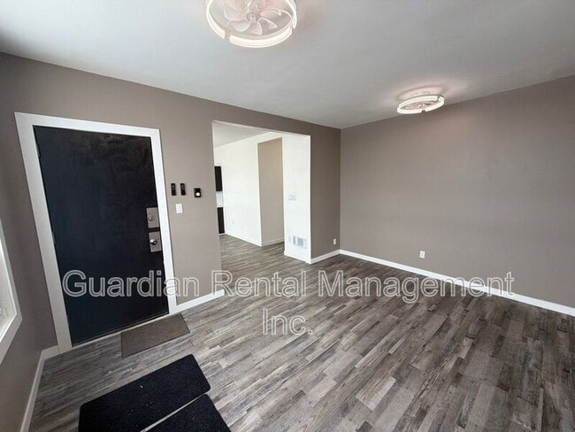 property at 140 Frederica St E