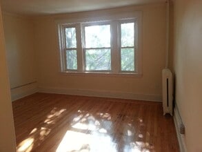 1607 Commonwealth Ave, Unit 14 in Boston, MA - Foto de edificio - Building Photo