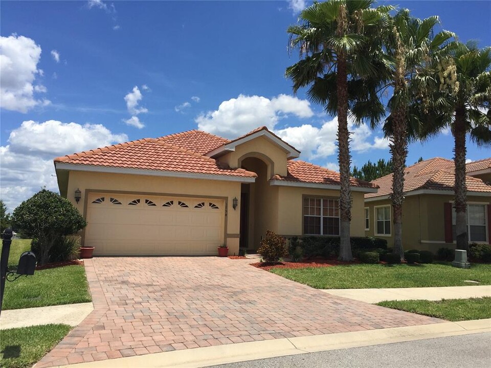 1754 Altavista Cir in Lakeland, FL - Foto de edificio